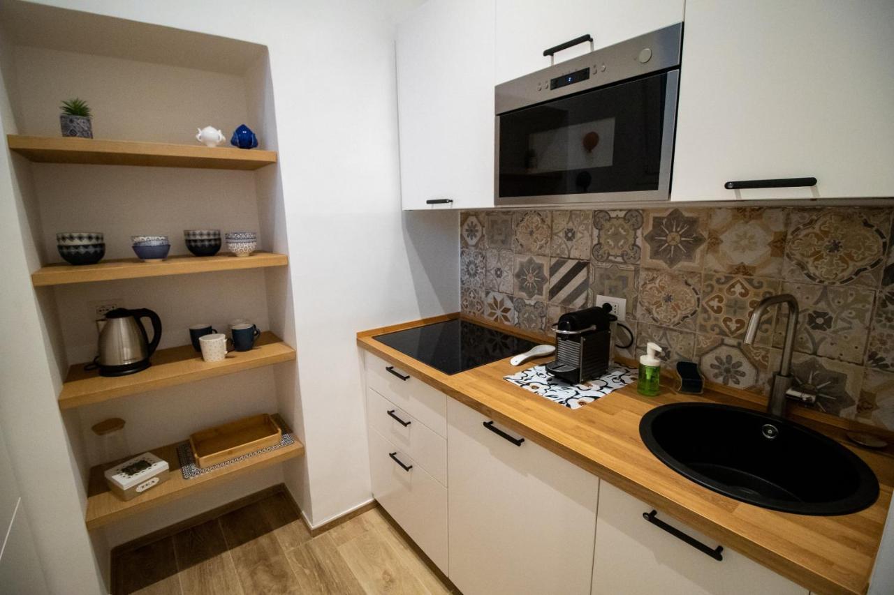La Cementina Lägenhet Bari Exteriör bild